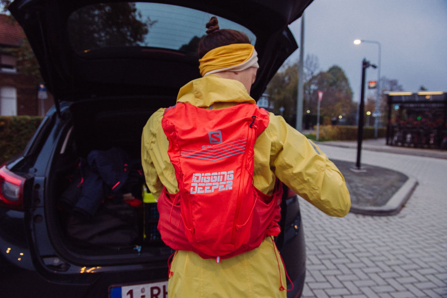 Ine Simons tijdens de voorbereiding van het Krijtlandpad FKT