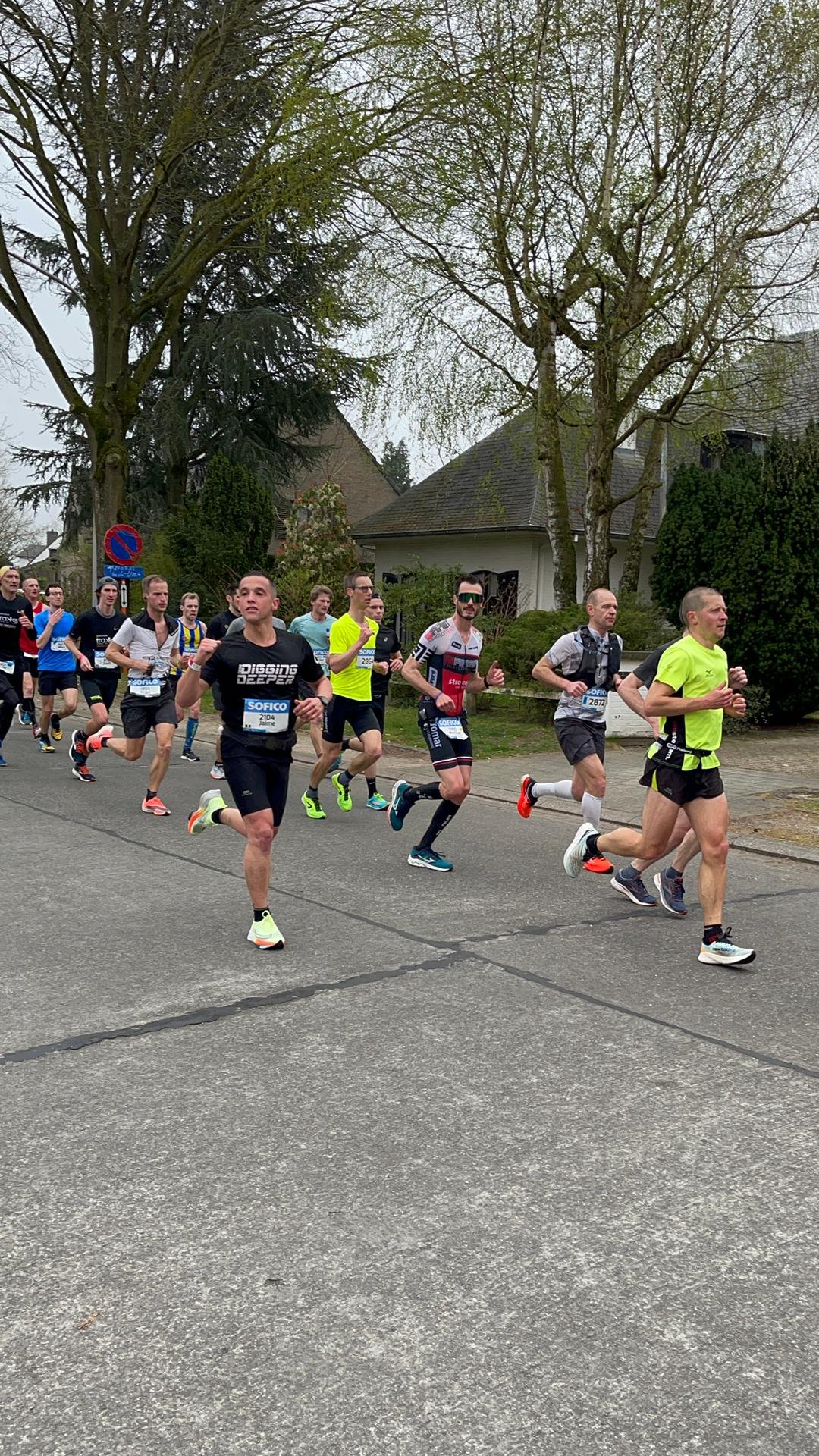 Jaime Morales vechtend voor de laatste kilometers